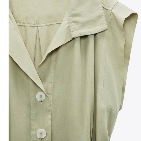 Beautiful self belted new jumpsuit - Picture 3 of 3